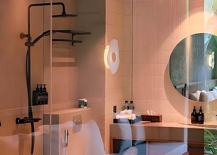 The Akasha 4*
